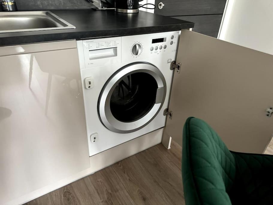 Luxury Oaks Suite, Free Private Parking, 2 Bed 2 Bathroom Apartment, Central Solihull Birmingham Ngoại thất bức ảnh