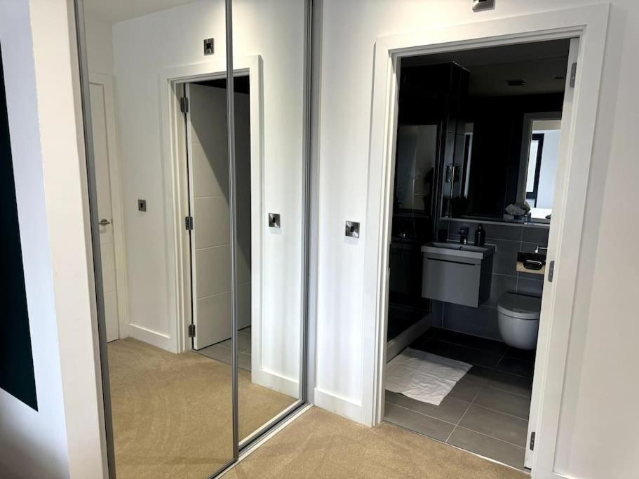 Luxury Oaks Suite, Free Private Parking, 2 Bed 2 Bathroom Apartment, Central Solihull Birmingham Ngoại thất bức ảnh
